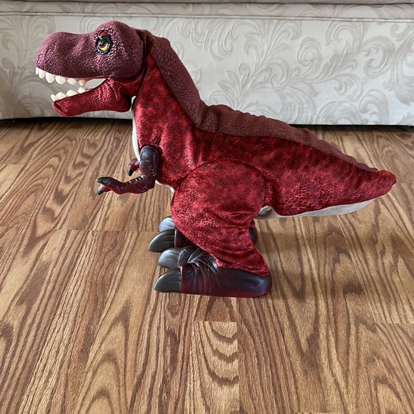 T-Rex Monty Dinosaur Roaring Walking Battery interactive can’t be bundled heavy - Picture 5 of 11
